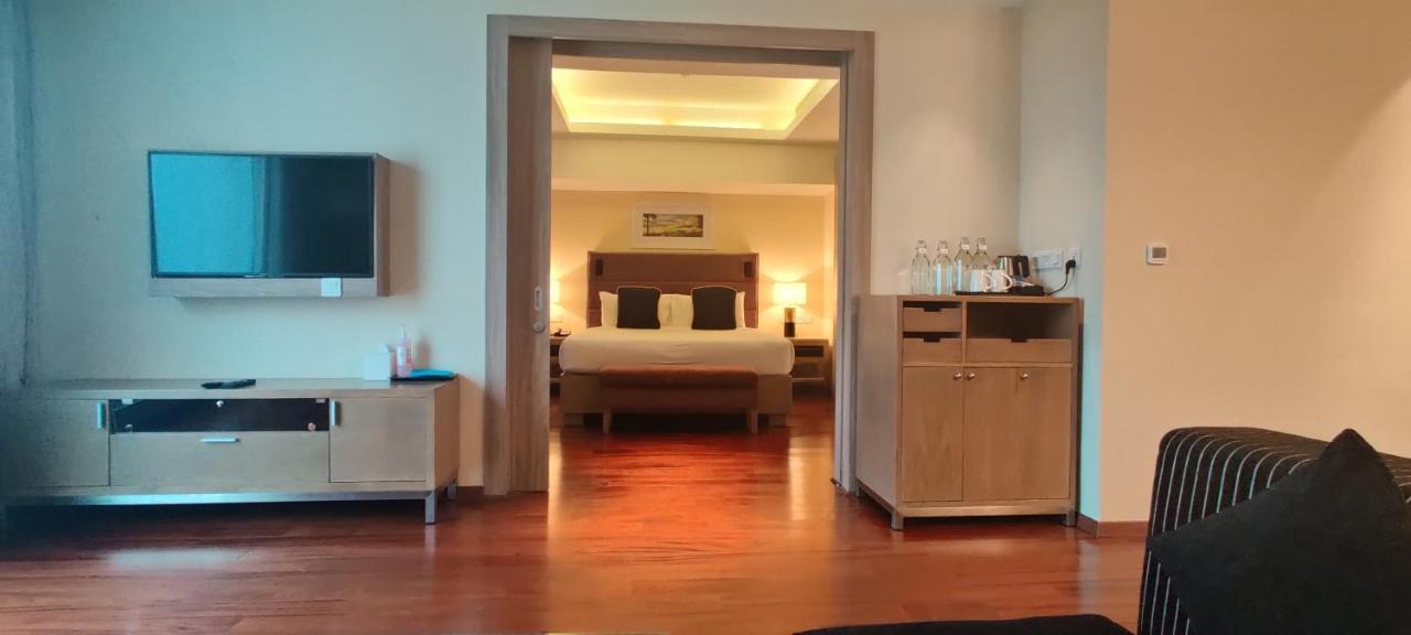 O By Tamara, Trivandrum Thiruvananthapuram Exteriér fotografie A suite at the hotel